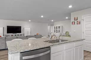 3854 James Stovall St, Pensacola, FL 32526 - Photo 14