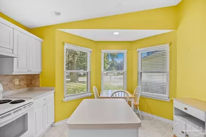 1015 Simpson St, Pensacola, FL 32526 - Photo 10