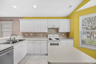 1015 Simpson St, Pensacola, FL 32526 - Photo 14