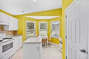 1015 Simpson St, Pensacola, FL 32526 - Photo 8