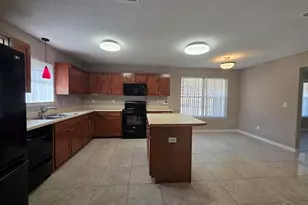 6913 Hanover Ct, Milton, FL 32570 - Photo 6