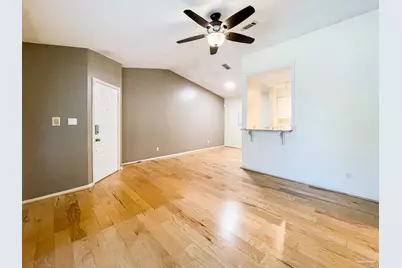 601 E Burgess #E4, Pensacola, FL 32504 - Photo 2