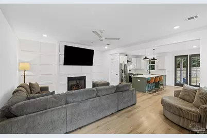 1421 E Texar Dr, Pensacola, FL 32503 - Photo 8