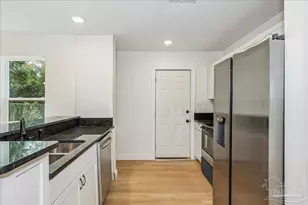 721 W Hernandez, Pensacola, FL 32501 - Photo 8