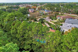 1284 Point E Cir, Gulf Breeze, FL 32563 - Photo 48