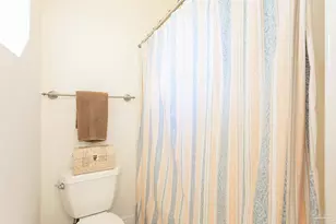 1284 Point E Cir, Gulf Breeze, FL 32563 - Photo 10