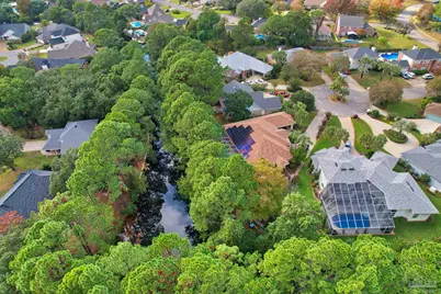 1284 Point East Cir, Gulf Breeze, FL 32563 - Photo 34