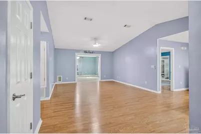 5898 Cedar Tree Dr, Milton, FL 32570 - Photo 10