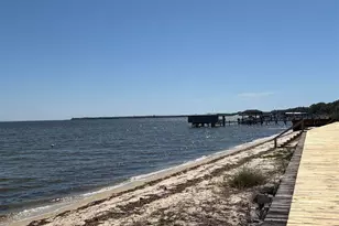 40 Baybridge Dr, Gulf Breeze, FL 32561 - Photo 4