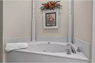 5685 Nicklaus Ln, Milton, FL 32570 - Photo 14