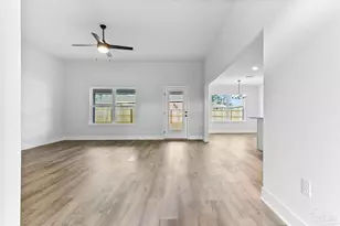 1884 Summer Pecan Dr, Cantonment, FL 32533 - Photo 2