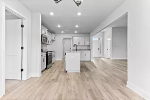 1884 Summer Pecan Dr, Cantonment, FL 32533 - Photo 4