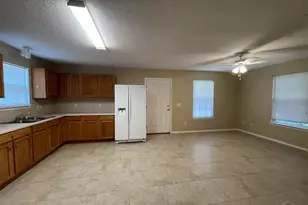 6208 St Ann Ave, Milton, FL 32570 - Photo 4