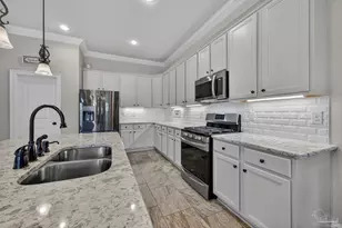 1346 Lombardy Dr, Gulf Breeze, FL 32563 - Photo 6