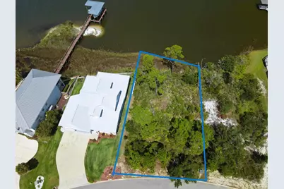 16326 Tarpon Dr, Pensacola, FL 32507 - Photo 2