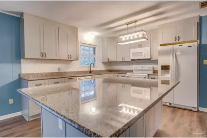 1400 N D St, Pensacola, FL 32501 - Photo 12