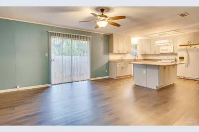 1400 N D St, Pensacola, FL 32501 - Photo 8