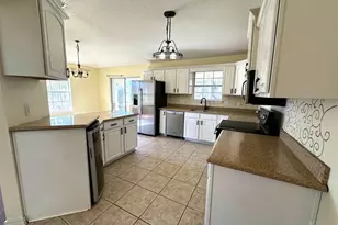 8096 Castle Pointe Way, Pensacola, FL 32506 - Photo 2