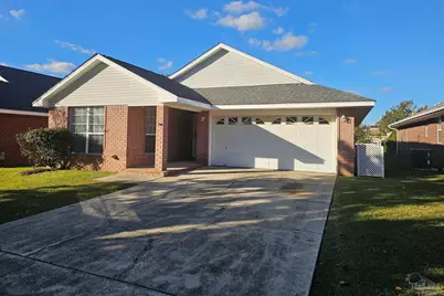 28 Easton St, Cantonment, FL 32533 - Photo 1