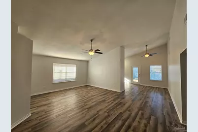 28 Easton St, Cantonment, FL 32533 - Photo 2