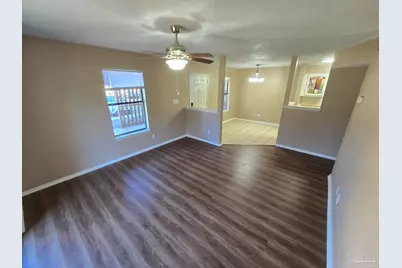 2303 W Michigan Ave #B10, Pensacola, FL 32526 - Photo 6