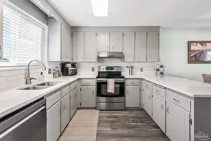 3240 Quiet Water Ln, Gulf Breeze, FL 32563 - Photo 20