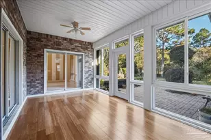 2500 Crescent Pl, Navarre, FL 32566 - Photo 2