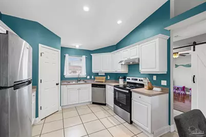 817 Binnacle Pl, Pensacola, FL 32507 - Photo 8