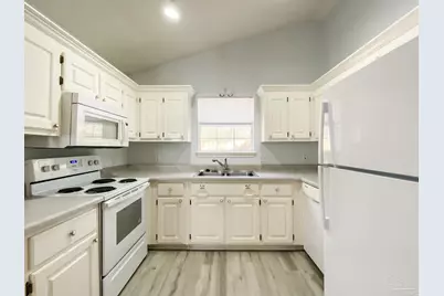 5917 N Bay Point Dr, Pensacola, FL 32507 - Photo 4