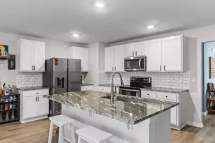 5304 Peach Dr, Pace, FL 32571 - Photo 10