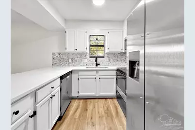 2028 Americus Ave #8, Pensacola, FL 32507 - Photo 8