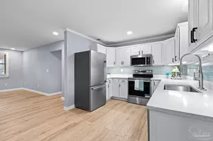 5968 Capitol Dr, Gulf Breeze, FL 32563 - Photo 2