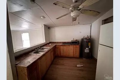 5449 Wales Ave, Pensacola, FL 32526 - Photo 4