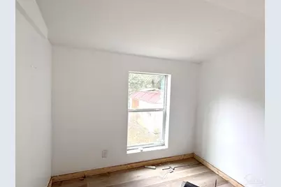 5449 Wales Ave, Pensacola, FL 32526 - Photo 6