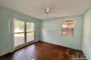 215 Hermey Ave, Pensacola, FL 32507 - Photo 6