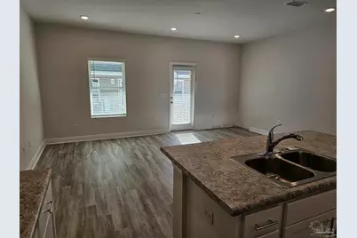 1403 Maritime Dr, Pensacola, FL 32507 - Photo 4