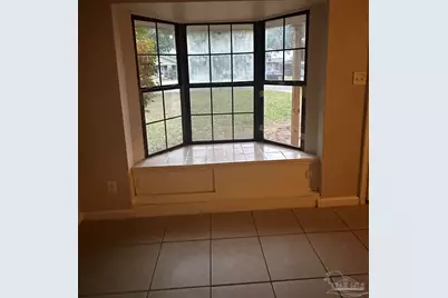 121 W Garfield Dr, Pensacola, FL 32505 - Photo 8