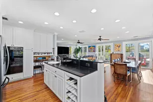 605 Chesapeake Dr, Gulf Breeze, FL 32561 - Photo 16