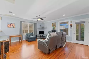 605 Chesapeake Dr, Gulf Breeze, FL 32561 - Photo 50