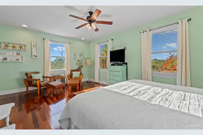 605 Chesapeake Dr, Gulf Breeze, FL 32561 - Photo 36