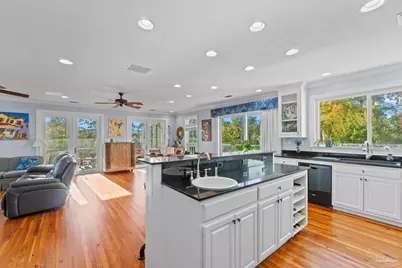 605 Chesapeake Dr, Gulf Breeze, FL 32561 - Photo 18