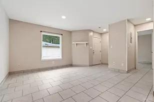 6366 W Fairfied Dr, Pensacola, FL 32506 - Photo 14