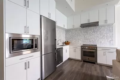 17 S Palafox Pl, Pensacola, FL 32502 - Photo 2