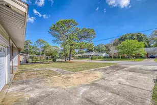 725 Gentian Dr, Pensacola, FL 32503 - Photo 22