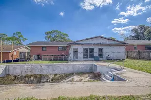 725 Gentian Dr, Pensacola, FL 32503 - Photo 12