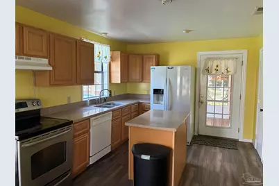 3324 Bonfire Dr, Milton, FL 32583 - Photo 2