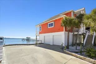 1894 Biscayne Cir Dr, Navarre, FL 32566 - Photo 4