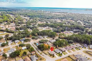 2110 Catline Cir, Navarre, FL 32566 - Photo 4