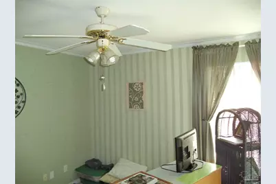 2716 Southern Oaks Dr, Cantonment, FL 32533 - Photo 10