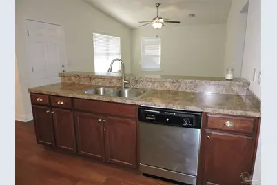 5070 Carmell Ridge Cir, Milton, FL 32570 - Photo 10